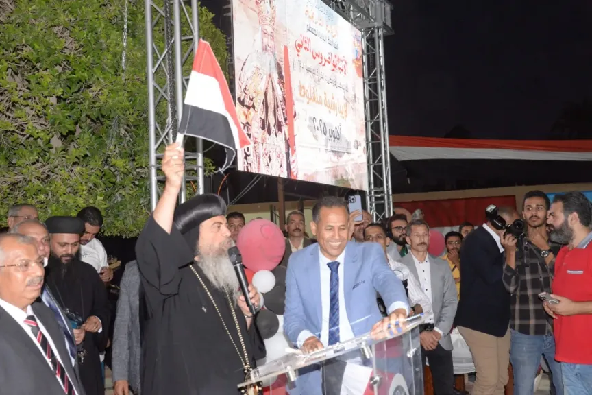 تزامنًا مع ذكرى نصر أكتوبر.. محافظ أسيوط والبابا تواضروس يضعان حجر الأساس لمدرسة سانت ماري الدولية