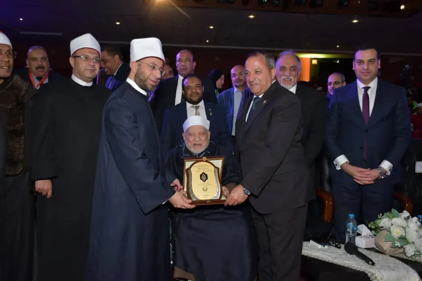 العالم الجليل أحمد عمر هاشم.. بورسعيد الدولية: أضاف للمسابقة وأصرّ على المشاركة رغم مرضه