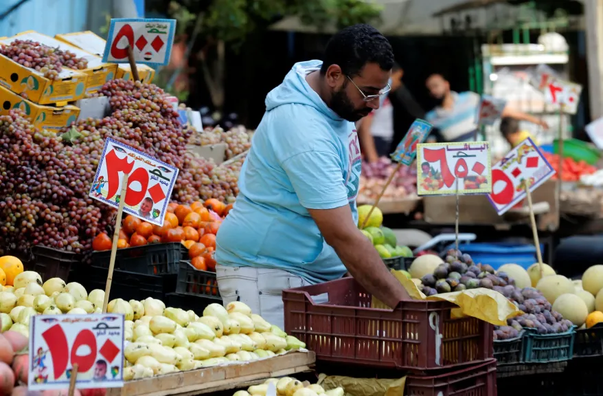 أدنى مستوياته منذ عامين.. تراجع التضخم السنوي في المدن المصرية إلى  11.7% خلال سبتمبر