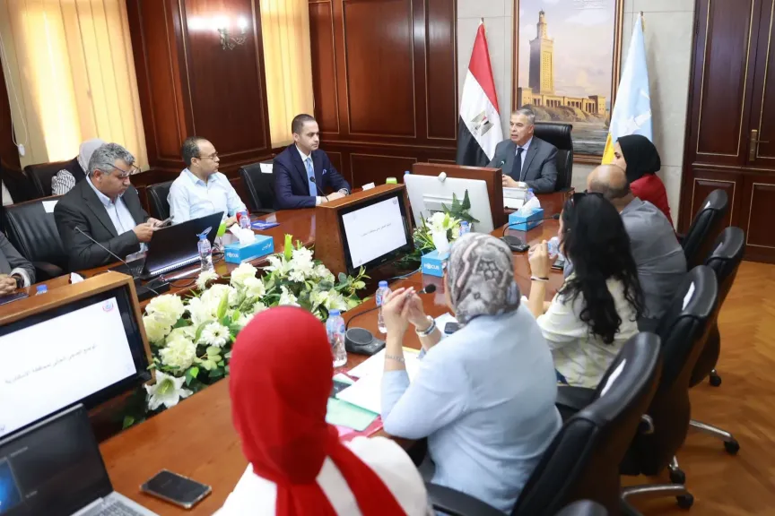 «الطيب» يبحث مع محافظ الإسكندرية تطوير الخدمات الصحية وإدراج المحافظة ضمن منظومة التأمين الصحي الشامل