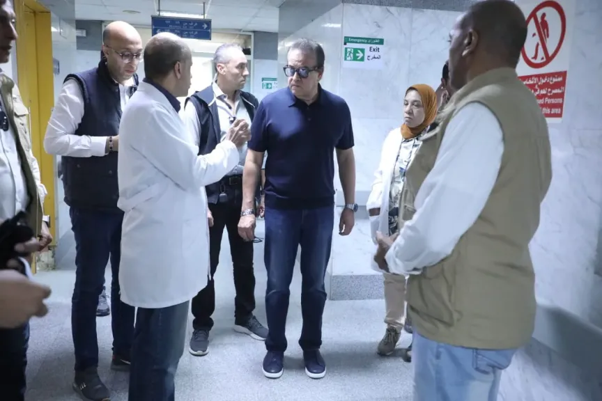 وزير الصحة يجري جولة تفقدية مفاجئة لمستشفى جراحات اليوم الواحد بالمرج ويوجه بتعزيز الفرق الطبية ورفع كفاءة المنشأة