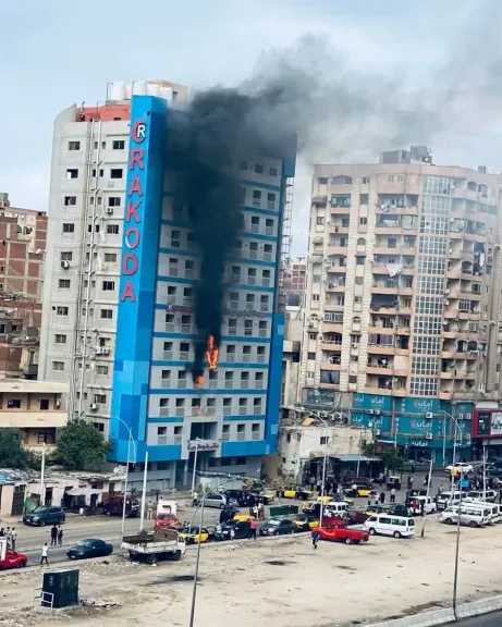 عاجل.. حريق بمستشفى خاص والدفع بـ15 سيارة إسعاف ونقل 29 مريض لمستشفيات الإسكندرية