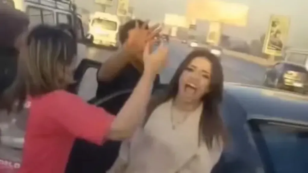 النيابة تحيل مصور فيديو ”الفعل الفاضح داخل سيارة بالمحور” والمتهمين فيه للجنايات