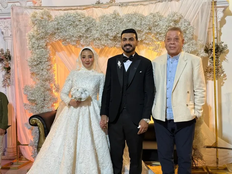 شرشر يهنئ آل زهران بزفاف المهندس حازم والدكتورة نورهان