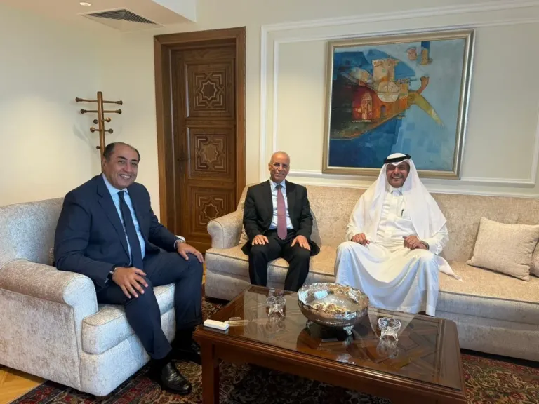 سفير العراق يبحث مع مسؤولي الجامعة العربية تحضيرات القمة العربية - الروسية