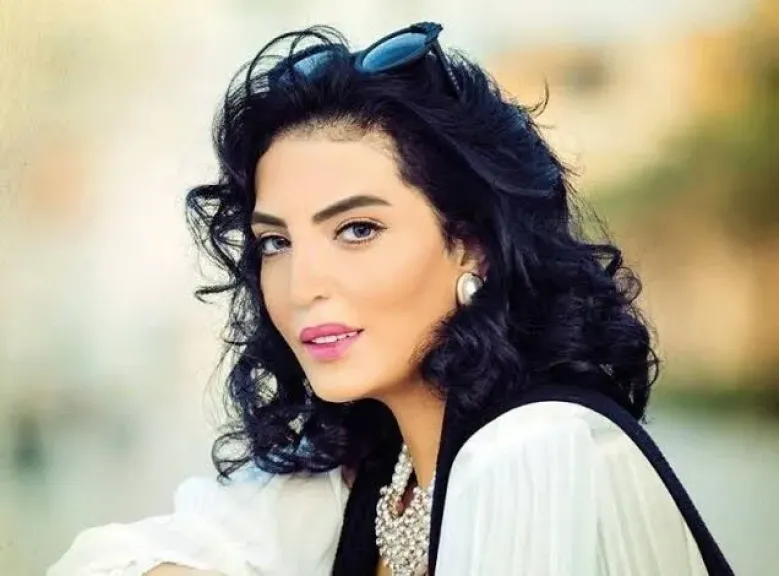 حورية فرغلي: السوشيال ميديا بتاعتي مسروقة من ٦ سنين وعايزين 500 الف عشان يرجعوهالي