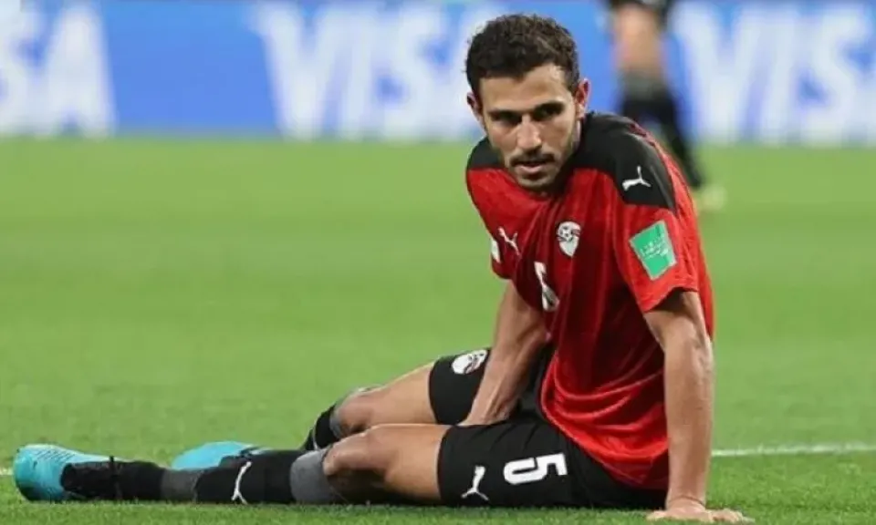 حسام حسن يستقر على بديلي حمدي فتحي ومروان عطية أمام غينيا بيساو