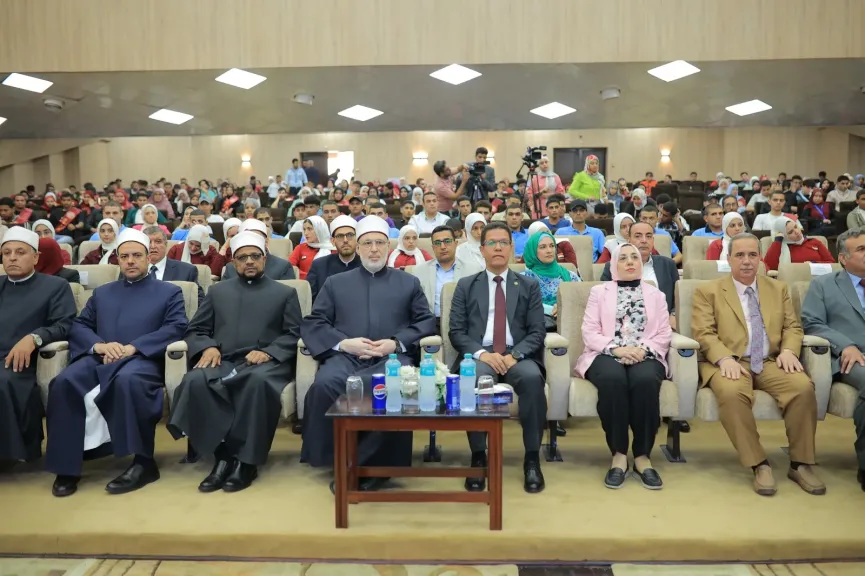 رئيس جامعة بنها ووكيل الأزهر الشريف يفتتحان ندوة ”الإيمان أولاً” لترسيخ القيم وبناء الوعي