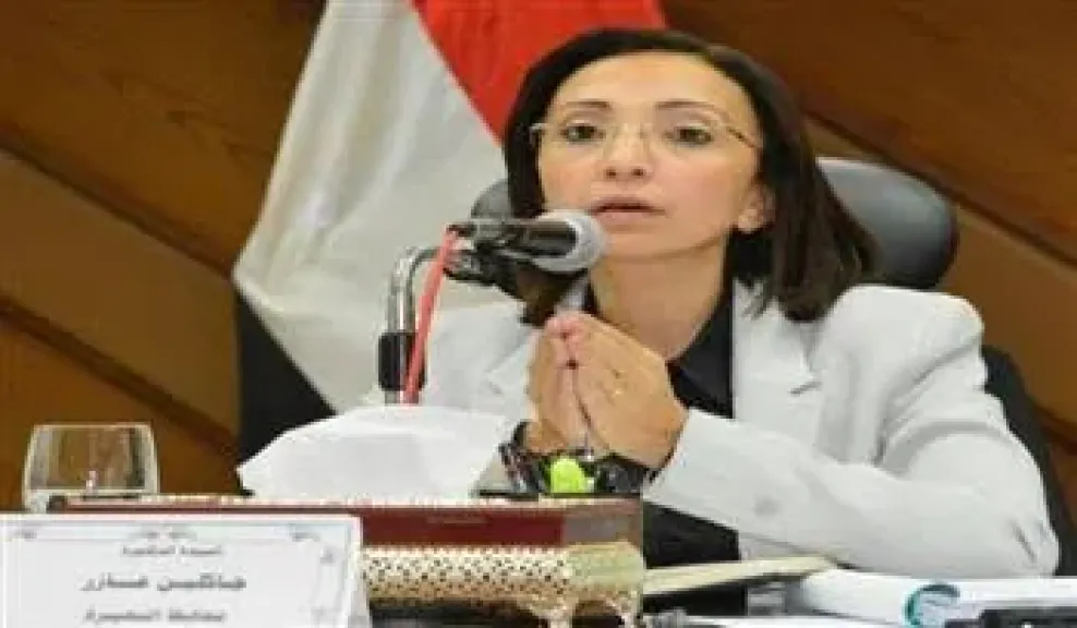 محافظ البحيرة توجه بتوفير الرعاية الصحية والاجتماعية لشاب بدمنهور