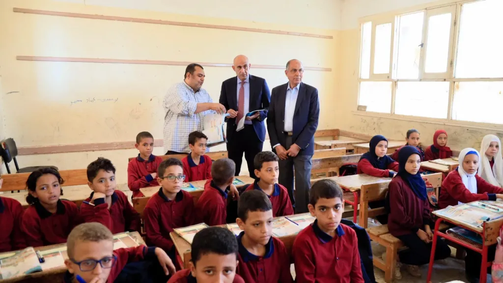 المدرسة لم تعد آمنة.. موجة عنف تهدد التلاميذ والمعلمين وخبير يقدم 10 خطوات للحل