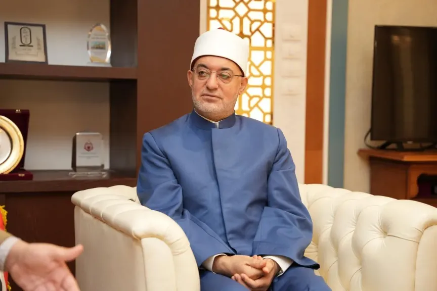 مفتي الجمهورية يعزي أمير دولة قطر في وفاة عدد من منتسبي الديوان الأميري في حادث أليم بشرم الشيخ