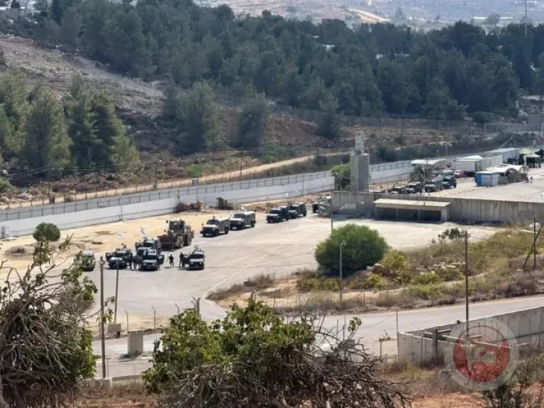 إسرائيل تفرج عن 83 أسيرًا فلسطينيًا من سجن عوفر ضمن صفقة التبادل الإنسانية