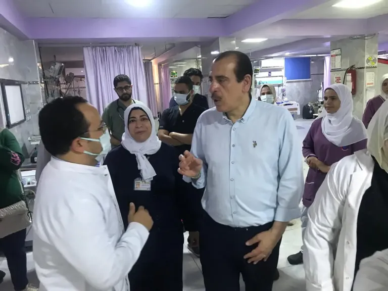 ”قنديل”  يتفقد منشآت طبية بمحافظة الشرقية ويحدد مهلة شهر لمعالجة الملاحظات في منشآت الرعاية الأولية