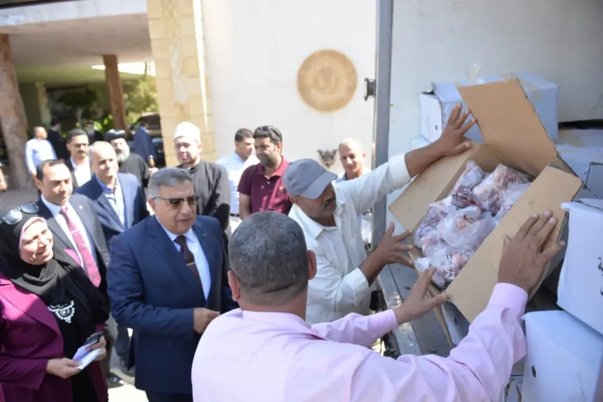 محافظ الدقهلية يشهد استلام دفعة جديدة من لحوم صكوك الإطعام باجمالي 2 طن لتوزيعهم على الأسر الأولى بالرعاية