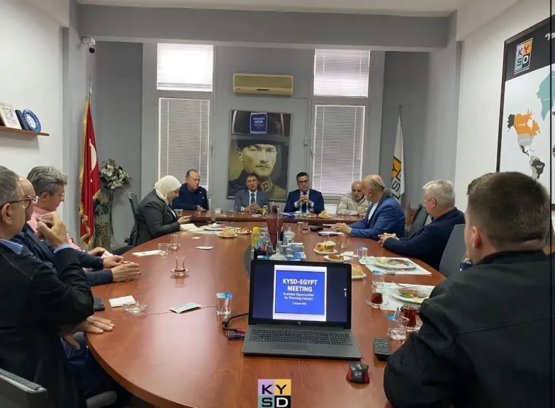 المكتب التجاري المصري في إسطنبول يبحث جذب استثمارات تركية جديدة في صناعة مستلزمات الملابس