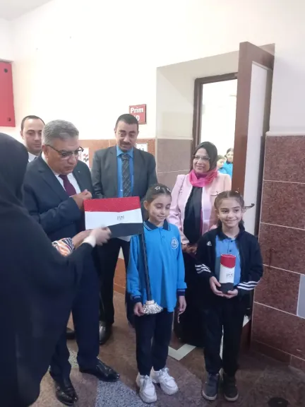 محافظ الدقهلية في زيارة مفاجئة لمدرستي المنصورة المتميزة للغات 2 وطلخا الإعدادية الجديدة بنين: نصر أكتوبر سيظل رمزًا للبطولة والفداء