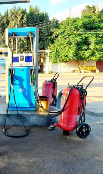ضبط 12 ألف لتر سولار وبنزين داخل محطتين وقود دون ترخيص بالمحمودية
