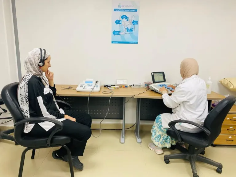 الرعاية الصحية: توفير أكثر من 5600 سماعة بتكلفة 16 مليون جنيه.. وتسليم 3300 سماعة طبية للمنتفعين بالمجان