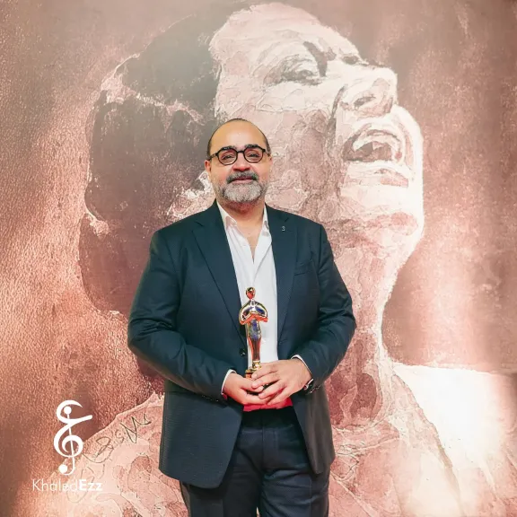 خالد عز