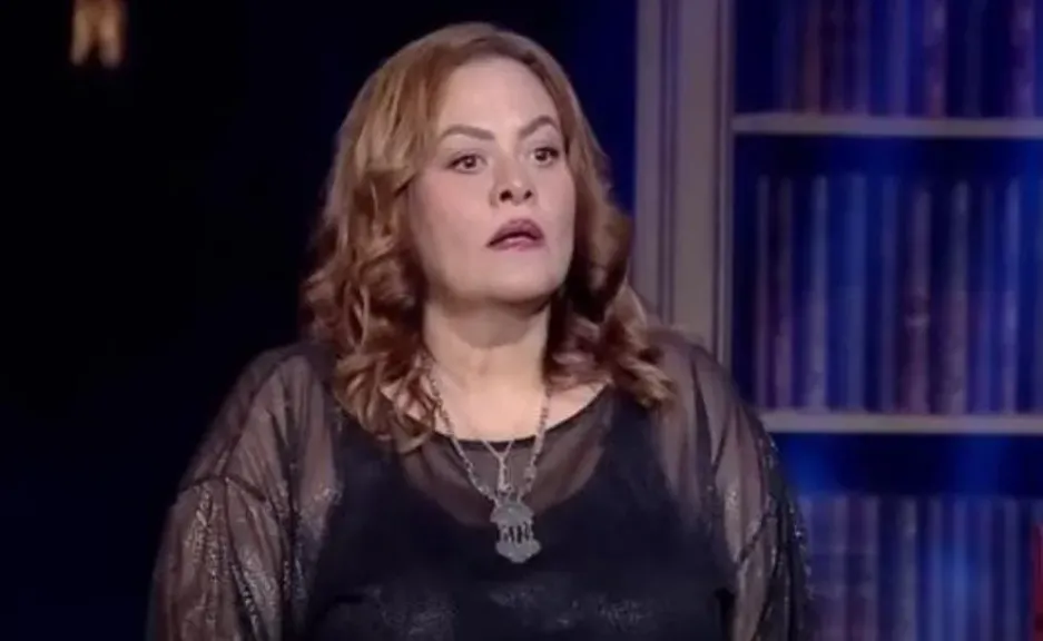 كاملة أبو ذكري تبكي في معرض يوسف شاهين: ”السينما مبقتش زي الأول