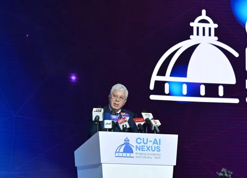 عاشور: تنفيذ إستراتيجية متكاملة للذكاء الاصطناعي داخل منظومة التعليم العالي