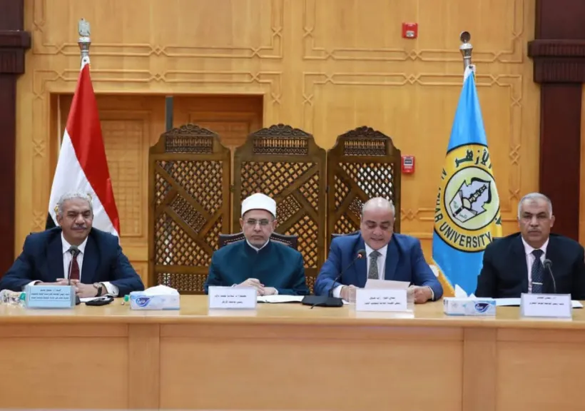 جامعة الأزهر وهيئة تعليم الكبار يحتفلان بمرور 10 سنوات من العطاء في خدمة المجتمع