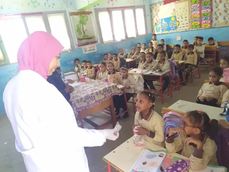الصحة تطلق حملة لمكافحة الطفيليات بين طلاب المحافظات الزراعية