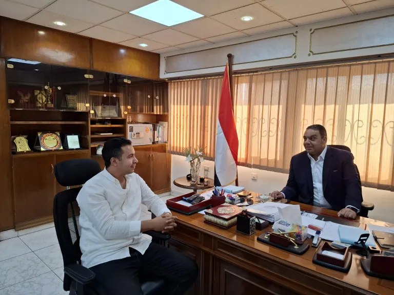 ”حي مصر الجديدة يجمع بين الخدمة الطبية والرقابة الميدانية.. مبادرة صحية وحملات لضبط الأسعار”