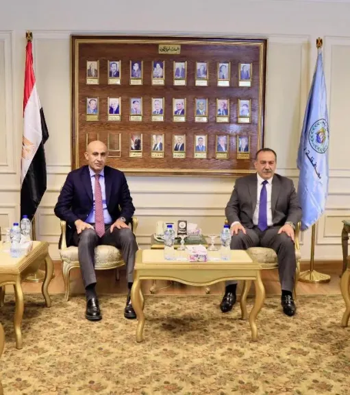محافظ أسيوط يستقبل وزير التعليم خلال زيارته لتفقد عدد من المدارس