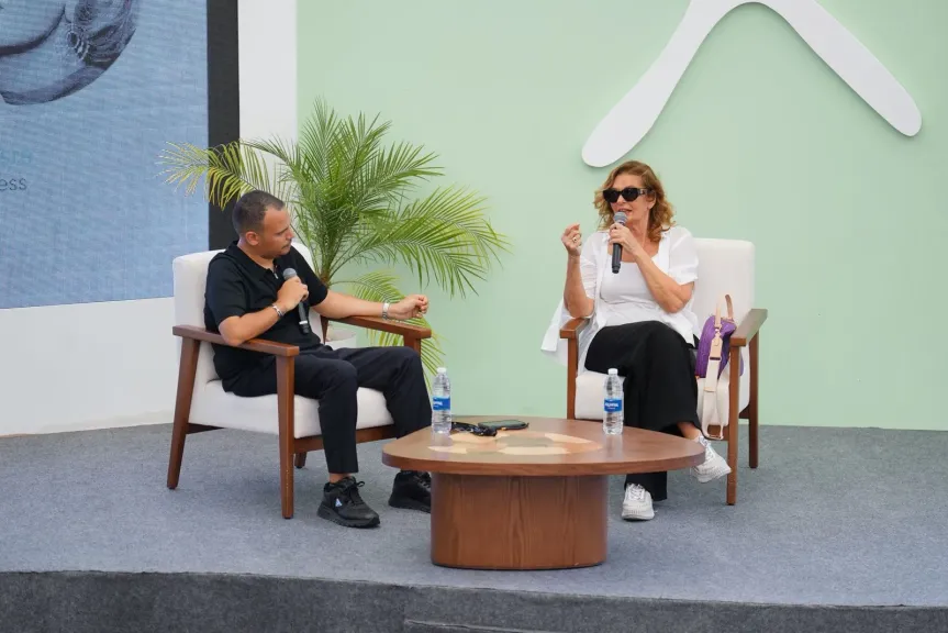 يسرا في جلسة حوارية تكشف بها كل الأسرار
