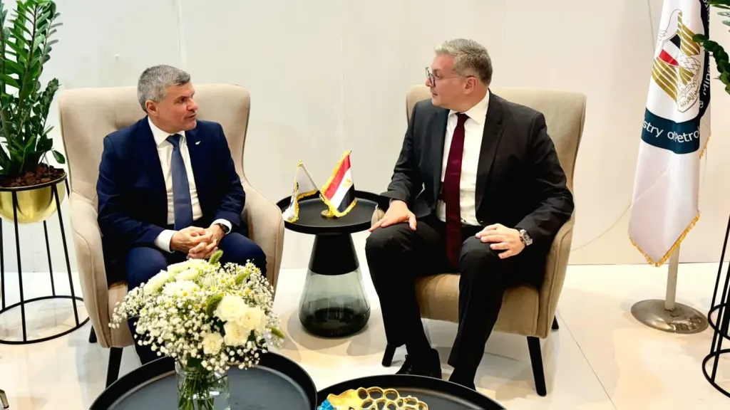وزير البترول والثروة المعدنية خلال المباحثات مع نظيره القبرصي 