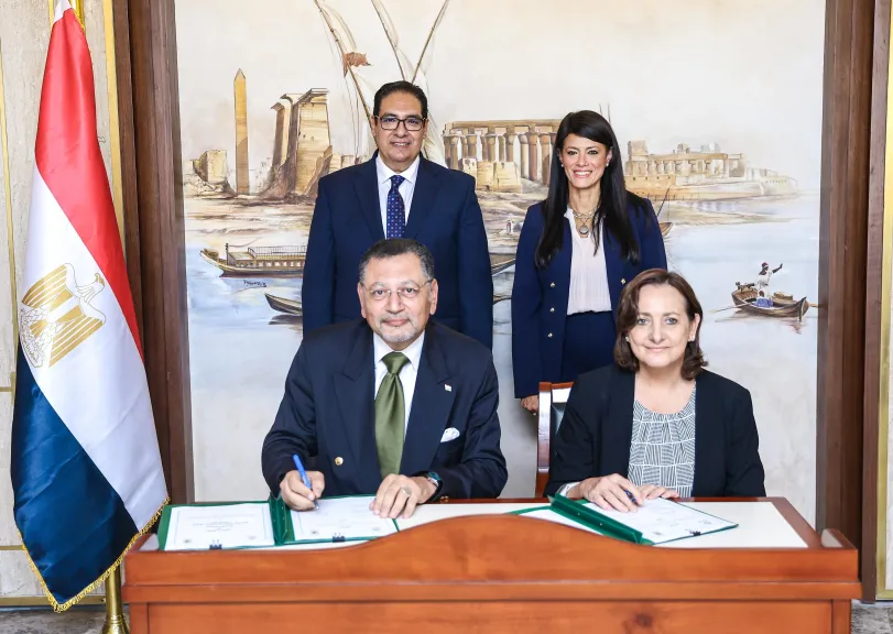 بروتوكول تعاون بين المعهد القومي للحوكمة والتنمية المستدامةوجامعة القاهرة