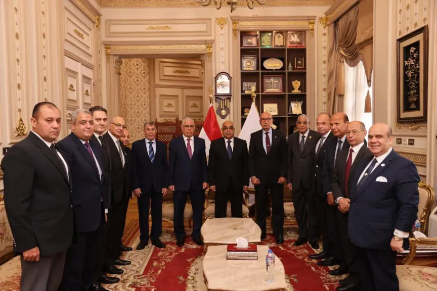 زيارة وزير العدل لدار القضاء العالى ومجلس الدولة