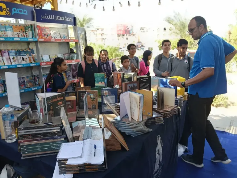 فعاليات ثقافية نابضة في معرض الأقصر للكتاب بمكتبة مصر العامة | تفاصيل
