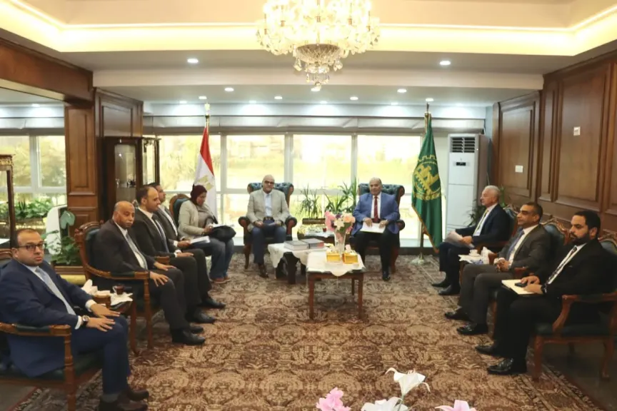 محافظ القليوبية يناقش إنشاء محطة عملاقة لتحويل 2000 طن قمامة يوميًا إلى 62 ميجاوات كهرباء