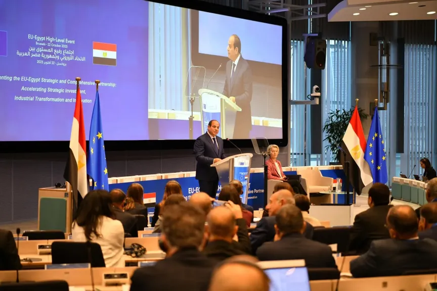 الرئيس السيسي يكشف حقائق مهمة بشأن الوضع الاقتصادي المصري والاستثمار