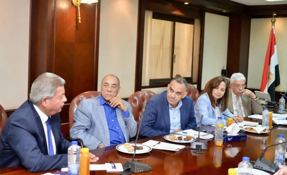 في إطار عمل اللجنة الرئيسية لتطوير الإعلام المصري.. لجنة تطوير الصحافة الورقية والرقمية تعقد أولى اجتماعاتها