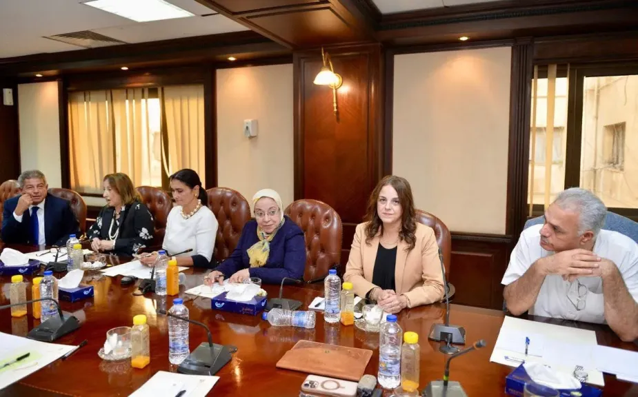 في إطار عمل اللجنة الرئيسية لتطوير الإعلام المصري.. لجنة إعلام الخدمة العامة تعقد أولى اجتماعاتها