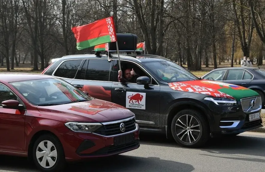 بيلاروسيا تتفق مع ايران لتعزيز التعاون العسكري