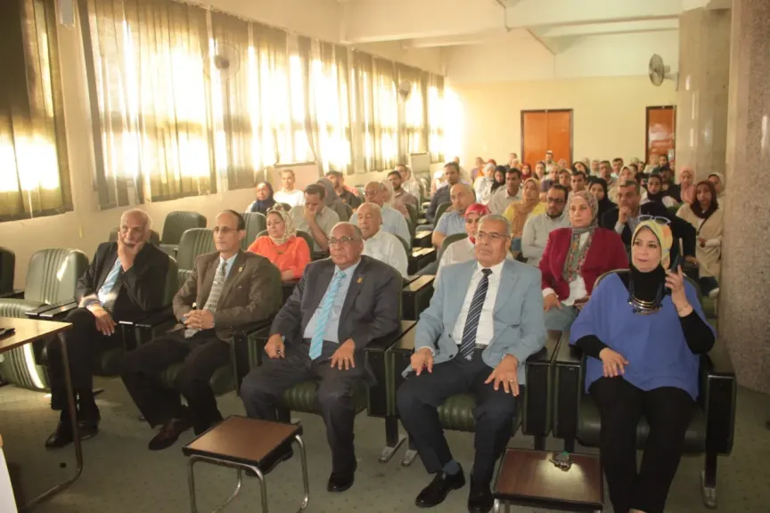 الإدارة الكيميائية المتكاملة.. ورشة عمل بكلية علوم جامعة أسيوط لتعزيز ثقافة السلامة والمسؤولية البيئية