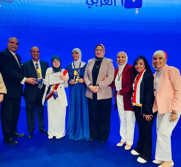 محافظ القليوبية يهنئ ”بسملة” و”تغريد” لتفوقهما في ”تحدي القراءة العربي”