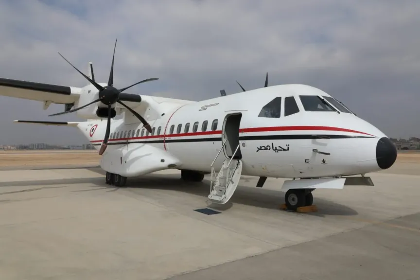 محافظ أسيوط يعلن دعم الرحلة الجوية الأسبوعية بين القاهرة وأسيوط بتوفير أتوبيس مكيف للمسافرين ووجبة مجانية على متن الطائرة