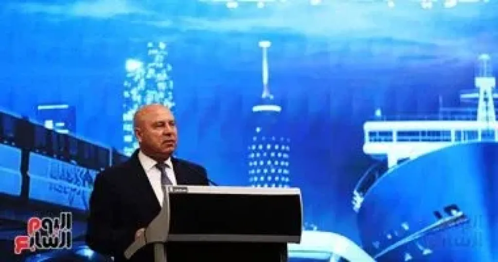 وزارة الصناعة تطرح 1128 قطعة أرض بمساحة 6.2 مليون متر وزارة الصناعة تطرح 1128 قطعة أرض بمساحة 6.2 مليون متر