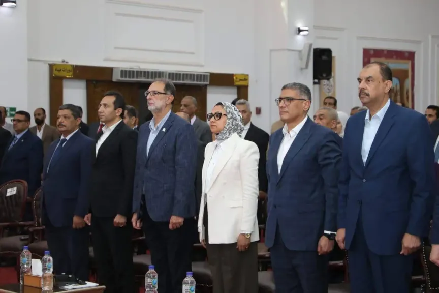 الهوبي يشارك في افتتاح معرض الوادي الجديد الزراعي الثاني ويؤكد دعم مستمر... الهوبي يشارك في افتتاح معرض الوادي الجديد الزراعي الثاني ويؤكد دعم مستمر لمصنّعي ومصدّري التمور