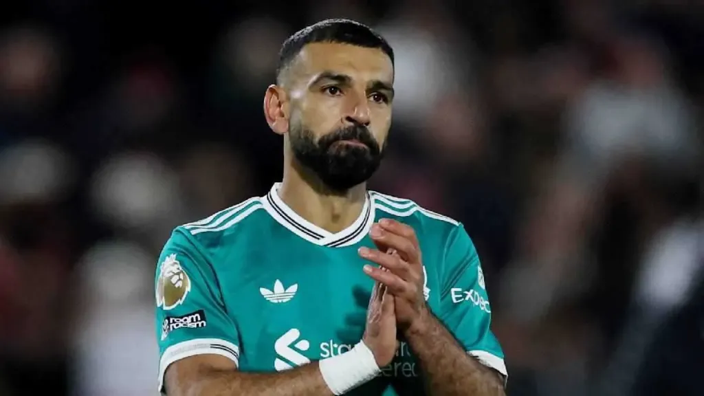 هدف لا يكفي لإنقاذ الفريق.. شاهد محمد صلاح حزين بعد خسارة ليفربول... هدف لا يكفي لإنقاذ الفريق.. شاهد محمد صلاح حزين بعد خسارة ليفربول ضد برينتفورد (صور)