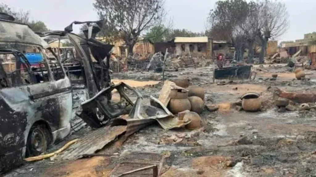 سقوط آخر معاقل الجيش في دارفور.. قوات الدعم السريع تسيطر على الفاشر... سقوط آخر معاقل الجيش في دارفور.. قوات الدعم السريع تسيطر على الفاشر وتغيّر خريطة الحرب في السودان