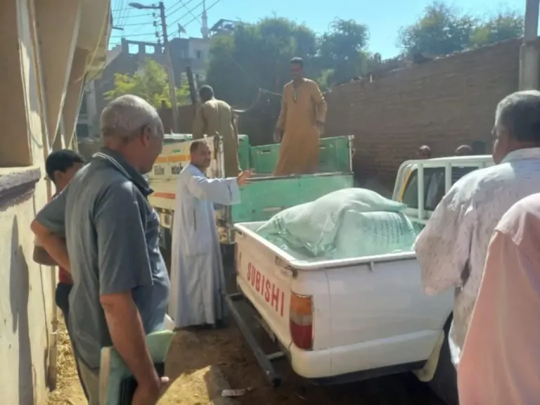 إحباط تهريب 400 كيلو دقيق مدعم قبل بيعها في السوق السوداء بقنا إحباط تهريب 400 كيلو دقيق مدعم قبل بيعها في السوق السوداء بقنا