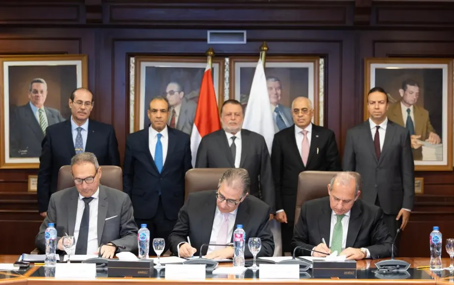 إطلاق مبادرة  «افتح حسابك في مصر»لتسهيل إجراءات فتح الحسابات البنكية للعاملين... إطلاق مبادرة  «افتح حسابك في مصر»لتسهيل إجراءات فتح الحسابات البنكية للعاملين بالخارج