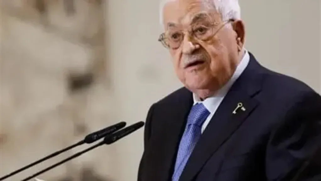 محمود عباس : يصدر إعلان دستوري جديد لتنظيم انتقال السلطة في فلسطين محمود عباس : يصدر إعلان دستوري جديد لتنظيم انتقال السلطة في فلسطين