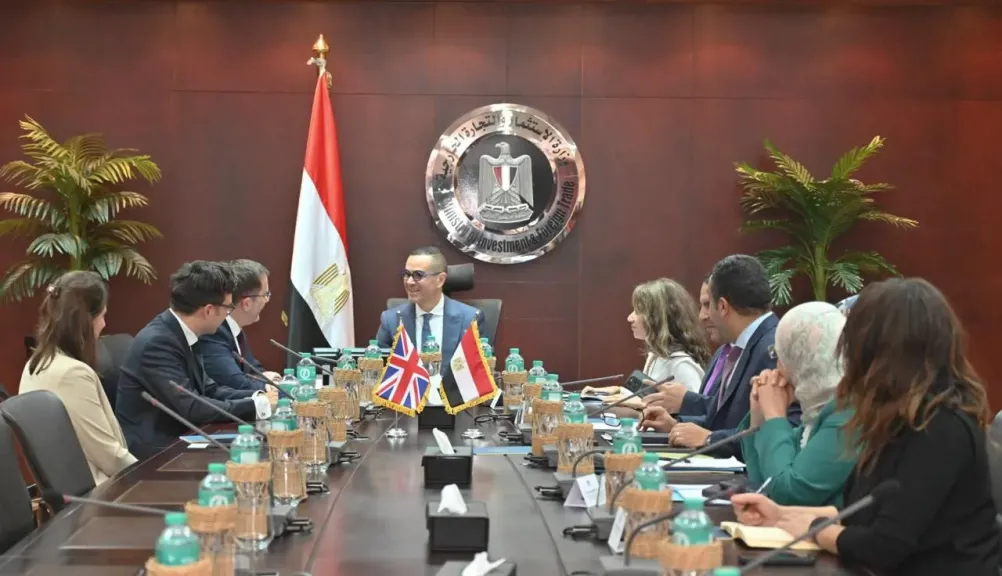 وزير الاستثمار: انخفاض العجز التجاري إلى 30 مليار دولار واجتماع مع السفير... وزير الاستثمار: انخفاض العجز التجاري إلى 30 مليار دولار واجتماع مع السفير البريطاني لبحث تعزيز الشراكة الاقتصادية